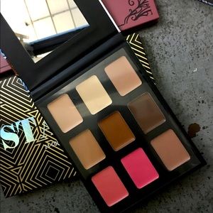 NEW: Okalan Creme Concealer Blush Palette.